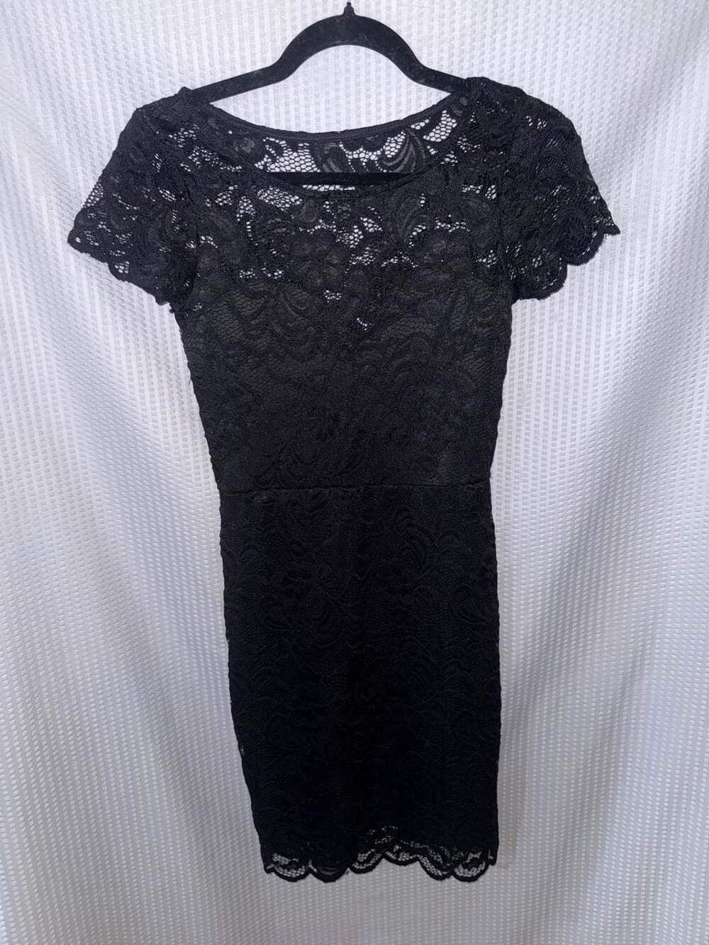 Black Lace Short Sleeve Bodycon Dress